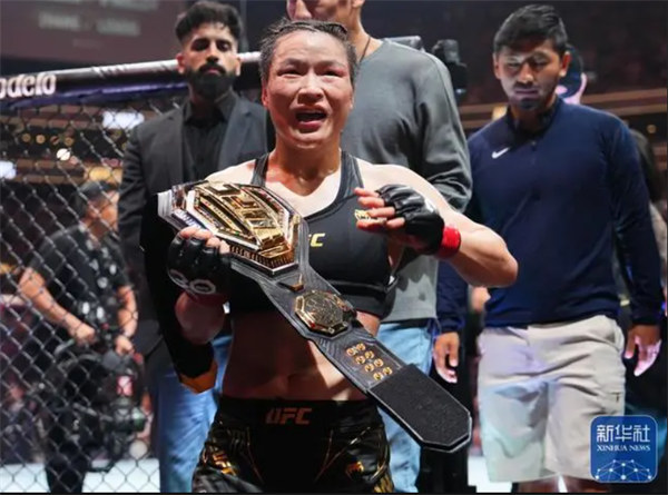  莱巴金娜身高优势尽显统治网前较量